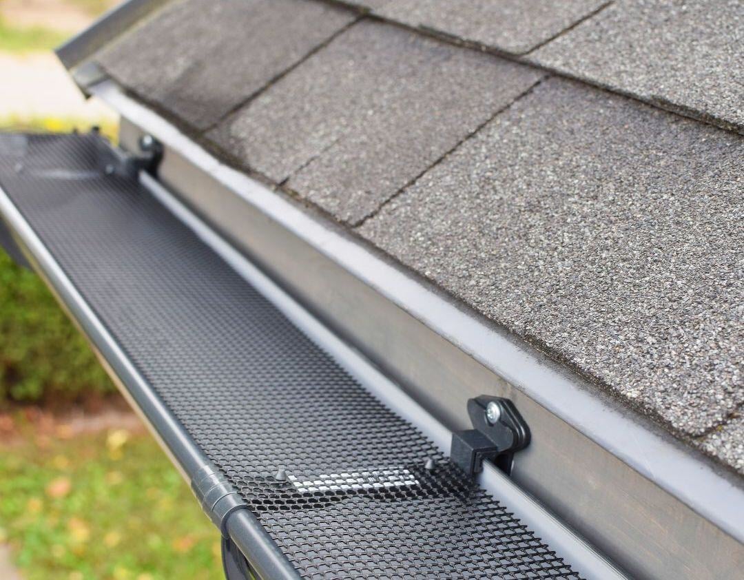 Symplify Roofing gutter image